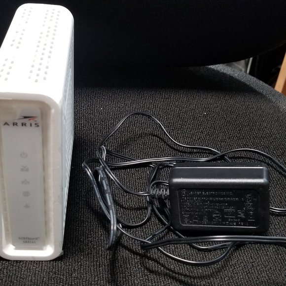 ARRIS SURFboard SB6141 DOCSIS 3.0 Cable Modem - Picture 1 of 5